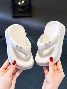 HAHABOBO 新款白色EVA女童拖鞋，3D蝴蝶設計，輕盈時尚，四季室內外通用，適合露營/派對，幼兒沙灘/泳池水鞋，旅行用 - 白色 - 查看 6