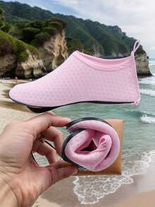 Unisex Comfortable Portable Swimming Beach Water Shoes Barefoot Shoes - Pink - View 3