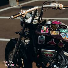 SQUID GAME 25张/套贴纸，趣味独特设计，包含人物、符号和游戏场景涂鸦贴纸，完美适用于笔记本电脑、手机、水瓶、剪贴簿、DIY项目，粉丝礼物之选。 - 彩色 - 查看 6