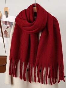 1条女士新款蓬松流苏围巾，保暖舒适，防风保暖，适合户外活动，日常百搭，秋冬季可搭配连衣裙