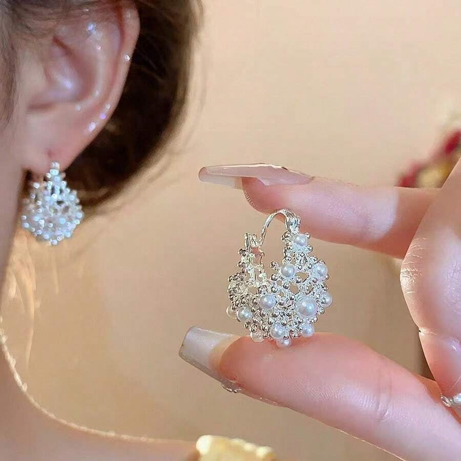 1 对镀银优雅环形耳环，适合派对、休闲、商务场合、女士珠宝仿珍珠耳环