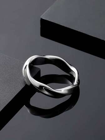Fashionable Minimalist Mobius Ring Copper Ring For Men, Suitable For Stylish Matching