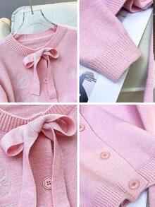 JIANHU Bộ đồ dệt kim màu hồng pastel - Áo khoác cardigan và chân váy ngắn mùa xuân/hè, trang trí bằng thêu trắng và điểm nhấn vàng | Thích hợp cho các buổi ăn trưa và tiệc ngoài trời | Ấm áp và đa năng, cũng thích hợp cho các bữa tiệc Giáng sinh, năm mới và mặc hàng ngày. - Hồng - Xem 7