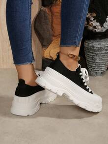 Zapatos planos de lona para mujer y estudiantes, primavera 2025, con suela gruesa y color de contraste, estilo casual y de campus, marca popular