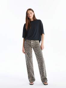 Chic Black Oversized T Shirt With Soft Modal Blend - Black - View 4