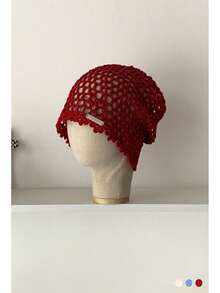 1 件带亮片字母的黑色标签。手工钩编镂空亮片便帽，时尚复古百搭轻便透气针织帽，适合春夏季节 - 針織帽 - 查看 13