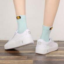 Puma Zapatillas casuales de plataforma Smash Platform V2 L para mujer, zapatos vulcanizados de moda retro de suela baja, 373035-01