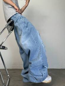 1条破洞做旧牛仔裤，宽松休闲街头风阔腿牛仔裤（不含腰带和配饰） - 藍色 - 查看 3