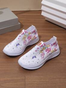 Women's Butterfly & Flower Print Rhinestone Decor Bright Color Fabric Round Toe Slip-On Casual Sneakers, High-Quality EVA Ultra-Light Sole Shoes Weighing Only 260g-360g, Made With Premium Sole And Fabric, Women's Solid Color Classic Casual Sneakers - White - View 2