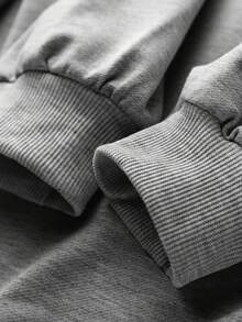 Áo nỉ trùm đầu họa tiết chữ cho bé trai tuổi teen. Phong cách Thu/Đông mới. Phù hợp cho cả bé trai và bé gái mặc hàng ngày, dự tiệc, đi học, tham dự lễ hội âm nhạc, đi nghỉ mát, đi làm. Có thể làm quà tặng cho gia đình, bạn trai, bạn gái, bạn bè. - Xám - Xem 7