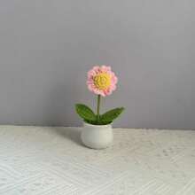 1pc Handmade Crocheted Potted Plant, Tulip/Sunflower/Heart Shaped Flower Desktop Decor, Knit Rose Flower, Forget-Me-Not Potted Plant Gift, Artificial Flowers Desktop Ornament, Party Favor