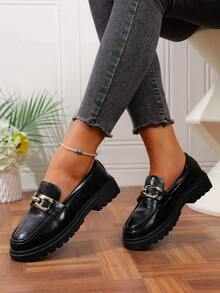 Damen Lässig Rundkopf Loafer, modisch mit Ketten-Dekor und abgenutzter Optik, rutschfeste Gummisohle, Slip-On Collegestadt/Landstil Schuhe, bequem für alle Jahreszeiten, Stofffutter