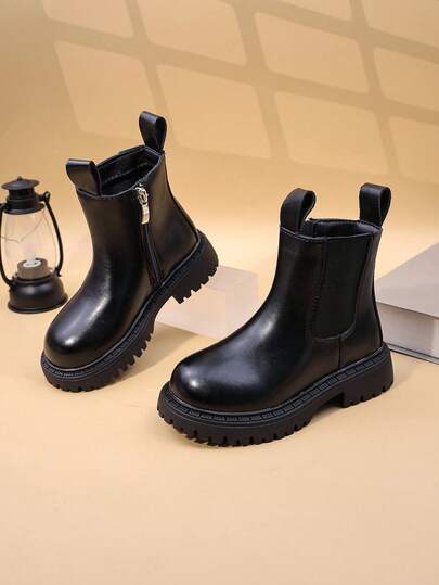 1 Pair Black Chelsea Boots For Girls, Solid Color PU Material, Elastic Side, Pull Tab Design, Round Toe, Thick Non-Slip Sole, Comfortable Low-Top Small Leather Boots, Suitable For 3-12 Years Old, Casual, Fashion, Party, Outdoor, Travel, Autumn/Winter 2025 New Arrival