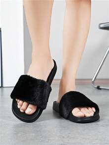 Unisex Casual Fluffy Slippers For Teens And Adults, Fashionable Fuzzy Slides For Outdoor, Campus, And Indoor Home Use, Warm And Comfortable, Slip-On Design (Some Uneven Or Uneven Fur, Edge Shedding May Occur But Does Not Affect The Overall Look)