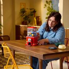 LEGO 21358 Ideas Minifigure Vending Machine - 21358 - View 7