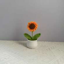 1pc Handmade Crocheted Potted Plant, Tulip/Sunflower/Heart Shaped Flower Desktop Decor, Knit Rose Flower, Forget-Me-Not Potted Plant Gift, Artificial Flowers Desktop Ornament, Party Favor
