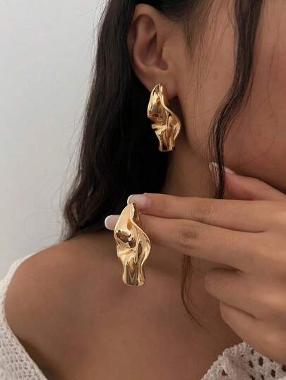 1pair Vintage Asymmetrical Abstract Metal Leaf Drop Earrings, Minimalist Chic Jewelry Gifts For Women, Suitable For Daily, Festival, Party And Banquet Decoration