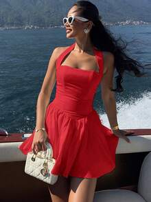 全白露背街头性感露背连衣裙度假A字下摆修身荷叶边下摆连衣裙