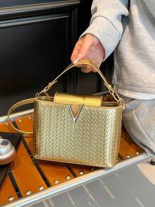 奢华女士手提包品牌包编织优质编织女式托特包2025新款小众时尚百搭单肩大容量时尚托特包新款大包INS搭配单品包复古休闲街头风小众托特包手提包简约明星同款亮面高端优质感斜挎包夏季斜挎托特包2025新款女士优雅包编织大容量妈妈包时尚质感个性女包枕头包 - 金色 - 查看 3