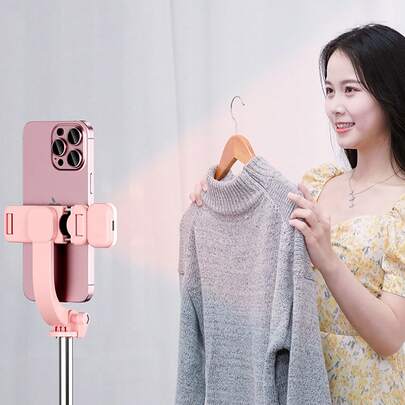 Gậy selfie cầm tay, gậy selfie điện thoại có thể kéo dài với đèn chiếu sáng tích hợp, chân máy chuyên nghiệp để phát trực tiếp, chân máy điện thoại thông minh xoay 360° điều khiển từ xa không dây, thích hợp cho đi bộ đường dài/du lịch/quay vlog/hoạt động ngoài trời, tương thích với điện thoại và Android, thích hợp cho kỳ nghỉ hè, du lịch, chiếu sáng, hoạt động ngoài trời, phát trực tiếp.