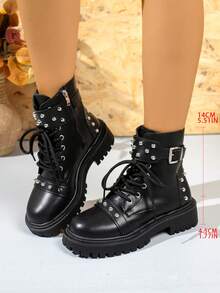 朋克金属孔眼系带扣假日黑色时尚踝靴，厚底靴，英伦风格高帮机车靴，铆钉系带和皮带扣，秋冬 - 黑色 - 查看 6