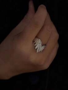 1pc Creative New Angel Wings Ring, Unisex Heart-Shaped Protective Pose Feather Adjustable Open Ring