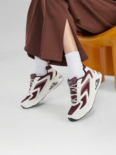  Zapatos deportivos de moda casual de SKECHERS, con plataforma retro y suela gruesa, adecuados para estudiantes, regalos de cumpleaños, viajes al trabajo, senderismo, trekking y actividades al aire libre, cómodos y de caña alta. 167595