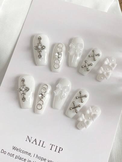 Estilo blanco Chica picante, Industria pesada exquisita, Exhibición de alta gama en blanco, Estilo punk de medio a largo, Arte de uñas desgastable, Uñas postizas desmontables Suministros para uñas