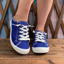 A Pair Of Comfortable, Simple And Versatile Blue Lace-Up Casual Shoes For Women. The Fresh Color Creates A Refreshing Feeling. The Simple Style Is Easy To Match, Adding Comfort And Beauty To Your Travel - Màu xanh lam - Xem 5