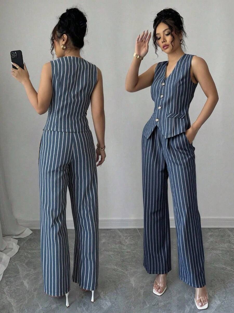 Conjunto dama confeccionado en un tejido con textura,chaleco sin mangas con escote en V, pantalón de corte ancho, estilo palazzo, de talle alto estampado de rayas  A rayas    Elegante  Casual    Botón delantero  Asimétrico  Bolsillo    Oficina - Azul - Ver 1