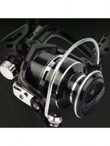 Carrete de  y equipo de pesca. Su estructura de copa de alambre metálico de alta velocidad está equipada con un mecanismo de engranajes de precisión que proporciona una liberación suave de la línea y un potente control de freno. La carcasa exterior está hecha de material anticorrosivo, impermeable y resistente al desgaste, duradero y resistente a la deformación. Es compatible con cañas de pescar de carbono, cañas de pescar de fibra de vidrio, cañas telescópicas multisección y otras combinaciones de aparejos de pesca. Permite lances a larga distancia y un control preciso del retorno de la línea. Es ideal para ríos, lagos, embalses, presas, costas, puertos y otras zonas de pesca de agua dulce y salada. Ideal para la pesca de carpas, carpín, pez mandarín, lubina, pez negro, bagre, corvina amarilla pequeña, lucio, sable, pulpo y otros peces. Es una opción ideal para pescadores principiantes, experimentados, aficionados a la pesca de camping autónomos, aficionados a la pesca marítima