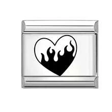 1件可定制DIY意大利模块化手链，饰有心形、动物、字母、眼睛、蝴蝶元素，适合作为派对礼物送给朋友/情侣，适用于圣诞节、新年、万圣节、情人节等节日，设计精美，不锈钢材质，本土制造，实用时尚，是圣诞节和万圣节的必备单品。 - 多款組合 - 查看 4