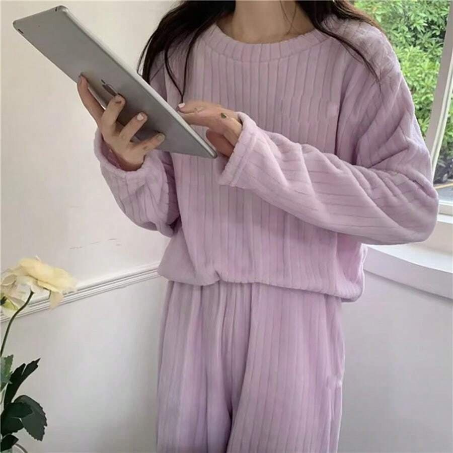女士睡衣套装 - 紫丁香色 - 查看 1