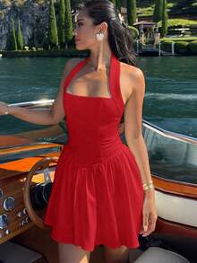 全白露背街头性感露背连衣裙度假A字下摆修身荷叶边下摆连衣裙