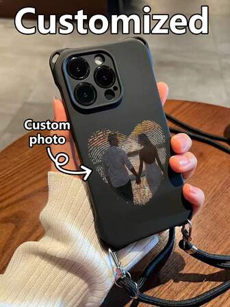 Customizable Photo + Name Diagonally Crossbody Phone Case, Colorful Four-Corner Open Handmade Woven Wrist Strap, Crossbody Shoulder Strap, Soft Protective Phone Case Compatible With IPhone 17 Pro/17 Air/17/17 Pro Max, 16/11/16 Pro/16 Plus/16 Pro Max/16e/15 Pro Max/13/14/12/XS/XR/7G/8P, Pendant Suitable For IPhone 15 Pro Max, Apple 13 Phone Case, Diagonal Personalized Fashion 14 Women P11, Can Be Handheld Or Side Carry, P12 Shockproof XS Phone Case Cover