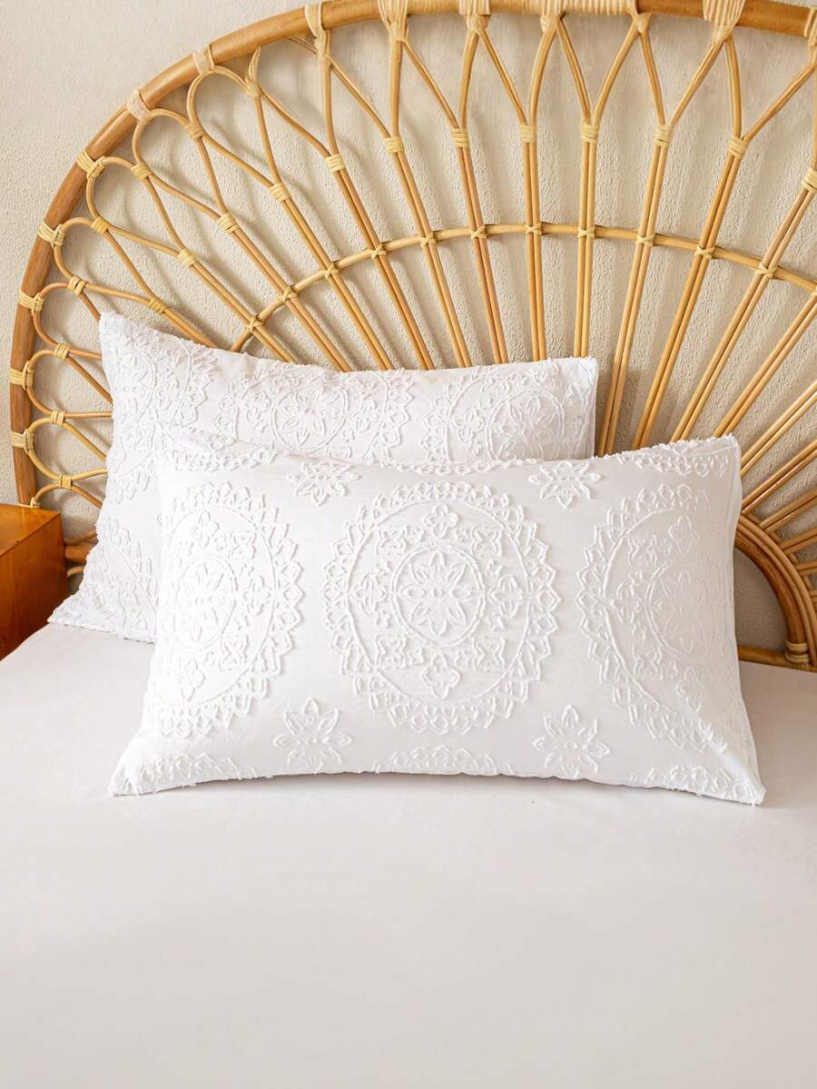 1pc/2pcs/4pcs Cozy Tufted Microfiber Pillow Cover Set (Pillow Inner Not Included), Soft & Comfortable, Suitable For All Seasons Christmas Gift - White - View 1