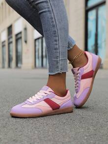 Chaussures de sport décontractées légères et respirantes pour femmes, style campus rétro, chaussures en gelée à lacets, semelle plate antidérapante en caoutchouc, chaussures de loisirs, argent Tenis pour le 4 juillet