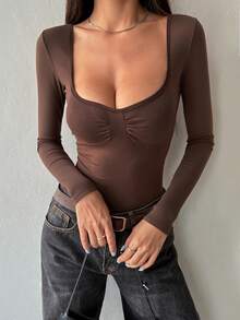 VIVINA 女士纯色休闲简约褶皱胸前甜心领修身长袖连体衣，居家及户外皆宜，优雅百搭。 - 咖啡棕 - 查看 2