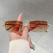 1 Pair Women Full Frame Rectangle Fashion Glasses Vintage Metal Frame Leopard Head Decoration Classic Green Glasses High-End Light Luxury Men Glasses Suitable For Taking Photos And Wearing - 透明的 - 查看 5