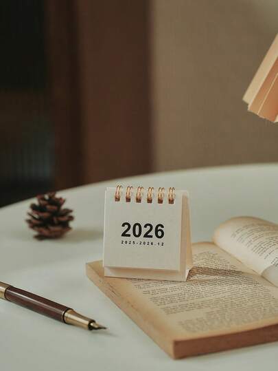 1 件简约 2026 年迷你桌面日历，适合桌面装饰