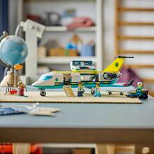 LEGO 城市紧急空中救护飞机儿童拼装玩具 - 角色扮演救援飞机模型，适合男孩和女孩，6 岁以上 - 积木英雄迷你人物 - 生日礼物 - 60465 - 60465 - 查看 9