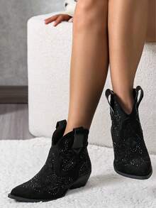 Fashionable Women's Boots - Black - View 2