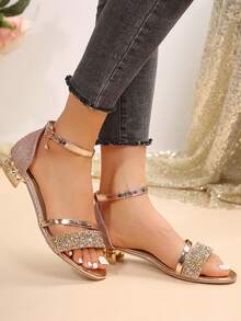 女孩水钻装饰平底凉鞋，时尚搭扣露趾休闲派对性感闪亮粗跟金色凉鞋，适合青少年