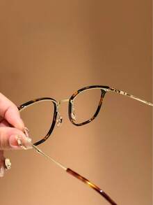 "LILY"Series Blue Light Glasses For Woman, Fashion Computer Glasses On Office Reduce Eye Strain Anti Migraine For Working Reading,Safety Glasses Blue Light Blocking Glasses  Protection Computer Gaming Glasses   Women Cute Light Weight Red Frame Oversized Non Prescription Small Face Square Cat Eye  Reduce Eye Fatigue On Computers, TVs, Phones, And Games, Suitable For Computer Lense Screen Protector Plain Glasses   Clear Lens Glasses Blue Light   Light Blocking Glasses Blue Light Glasses Light Glasses For For Women Men  Light Glasses For    Glasses For Women  99 Blue Light  Glasses For Woman - Họa tiết da báo - Xem 5