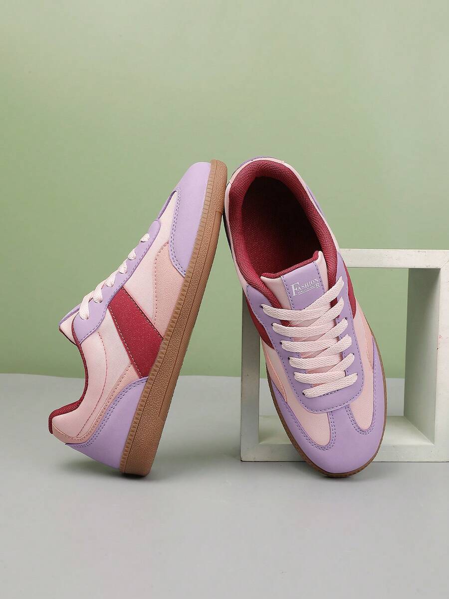 Chaussures de sport décontractées légères et respirantes pour femmes, style campus rétro, chaussures en gelée à lacets, semelle plate antidérapante en caoutchouc, chaussures de loisirs, argent Tenis pour le 4 juillet