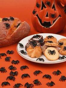 100 Pieces - Black Simulated Spiders, Realistic Plastic Spider Decorations For Halloween Decoration, Black Scary Prank Spiders For Halloween Party Decoration, Small Spider Accessories, Halloween Spiders Indoor And Outdoor Party Decoration, Garden Decoration, Room & Home Decoration, Halloween Toy Accessories, Autumn Decoration