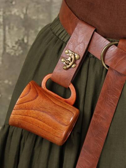 1件中世纪复古金属扣PU皮挂绳，适用于悬挂包袋、杯子、剑鞘及各种物品，适用于文艺复兴、维京主题市集、角色扮演游戏、万圣节服装等场合。