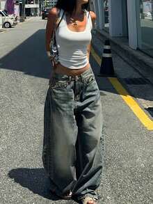 复古水洗蓝色直筒牛仔裤，美式宽松休闲阔腿拖地裤，女士春夏时尚穿搭