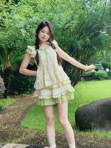 طقم فستان وتنورة بتصميم فراشة بقصة فضفاضة باللون الأخضر النعناعي، مناسب للارتداء اليومي العادي أو للسفر، وكذلك لارتداء في مناسبة هالوين