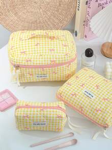 1 Pc/Set Cute Grid Pattern Cosmetics Storage Bag Foam Quilted Make Up Bag Pink Bow Print Travel Toiletry Bag Cute Yellow Cosmetics Storage Bag Large Capacity Makeup Pouch Lovely Grid Print Home Items Organizer Bag Multi-Functional Handheld Make Up Bag Zippered Pencil Case Classic Grid Print Jewelry Organizer Bag,
